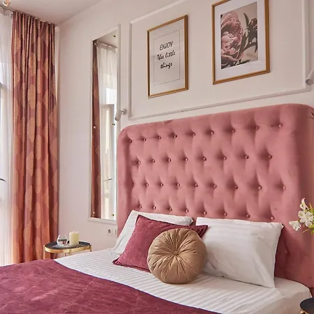 Lux Apartment Мукачево Экстерьер фото